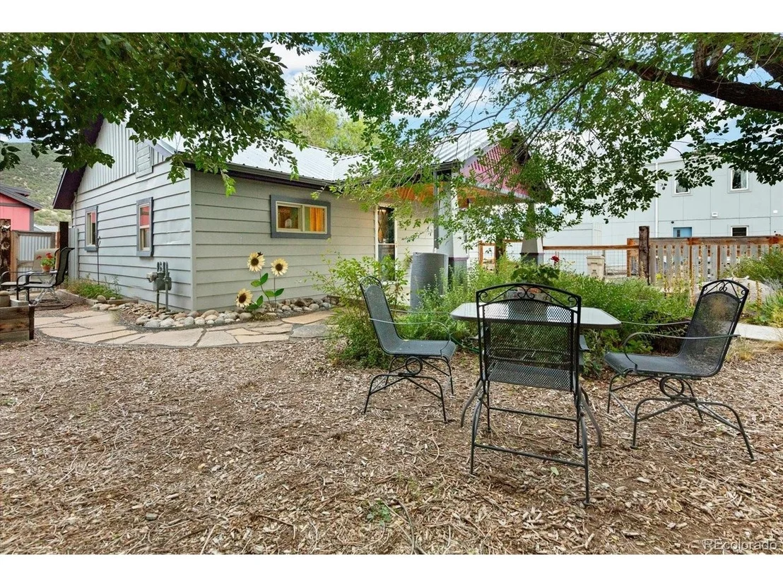 Photo of 745 Scott St