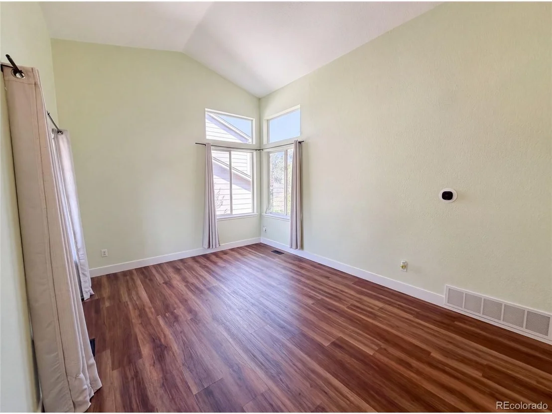 Photo of 9624 Crosspointe Dr