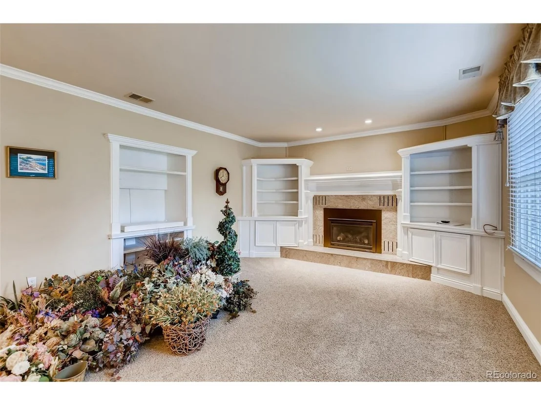 Photo of 8065 Iris St