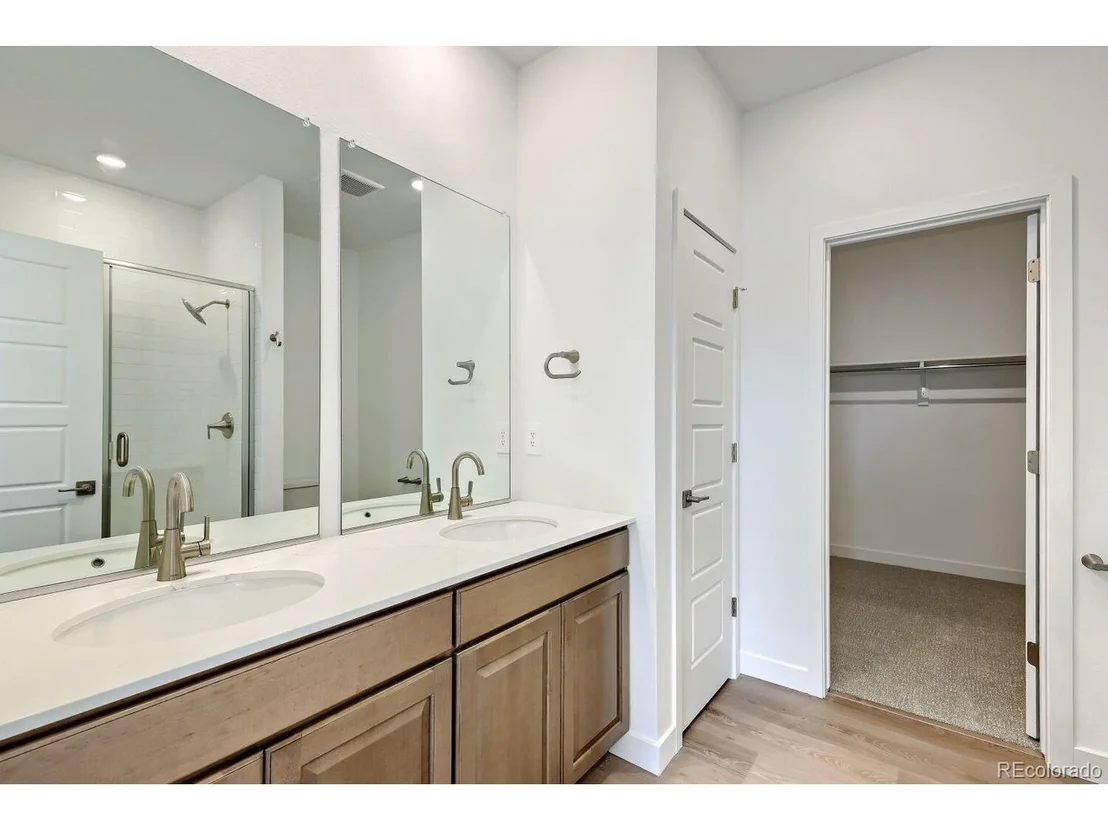 Photo of 3321 E 152nd Cir