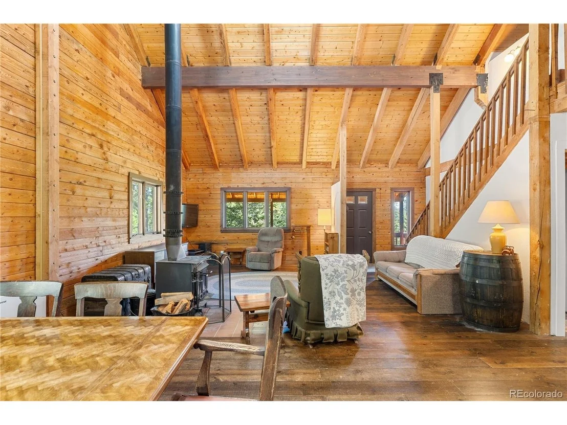 Photo of 424 Dry Gulch Rd