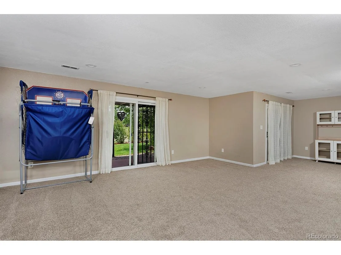 Photo of 1175 Oakhurst Dr