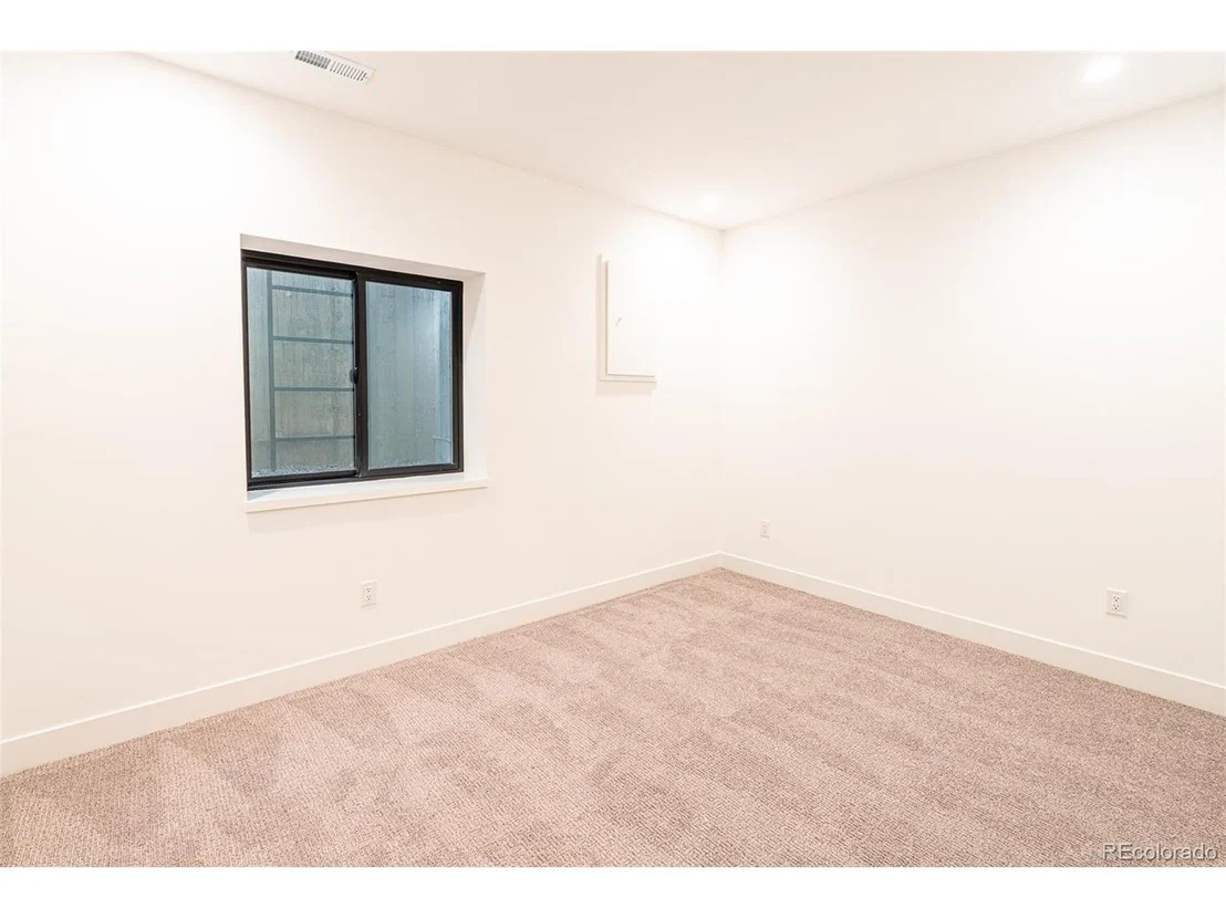 Photo of 2126 Vine Ave