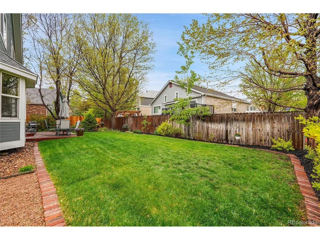 Photo of 1101 Ridgeview Cir