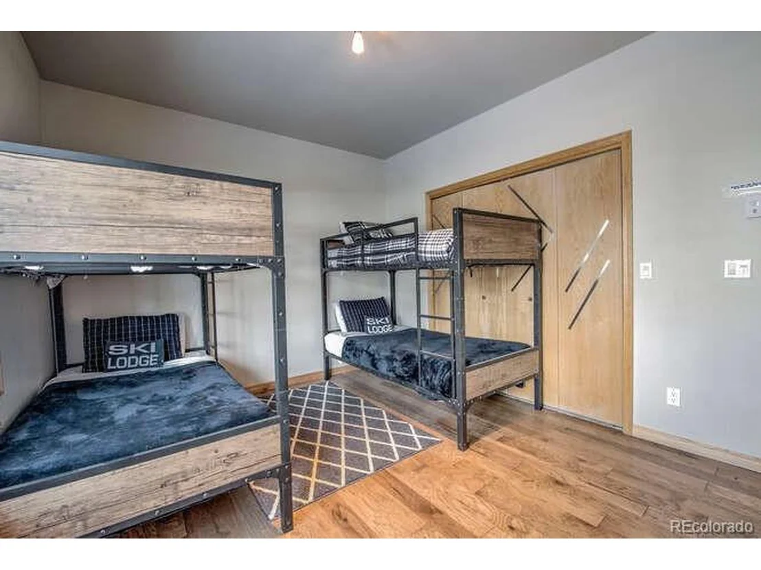 Photo of 89 Fairview Cir