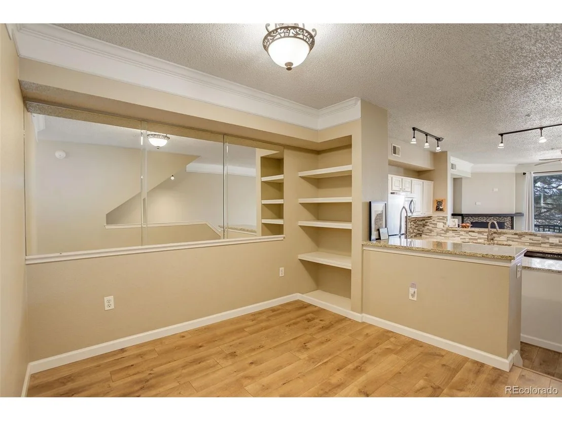 Photo of 2182 Eagle Ave