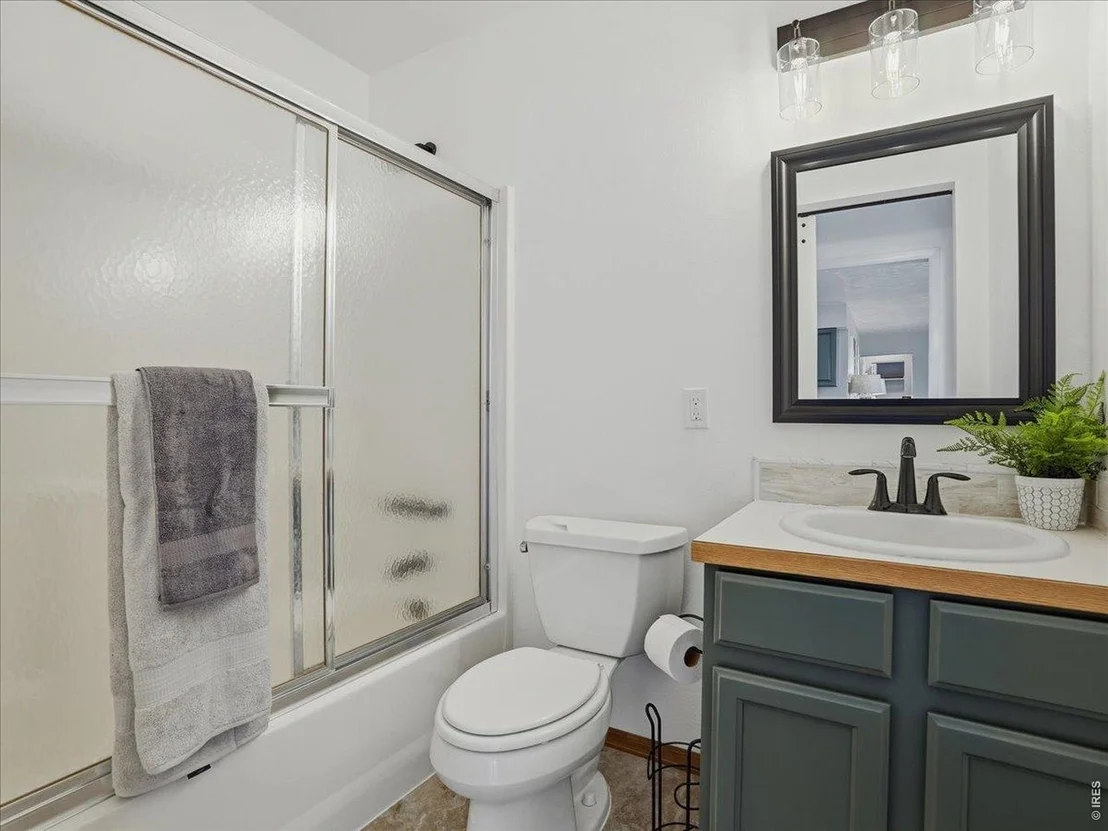 Photo of 38398 County Road 33