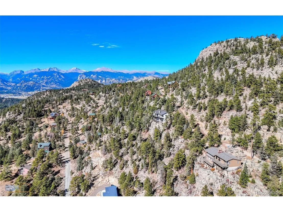 Photo of 452 Alpine Dr