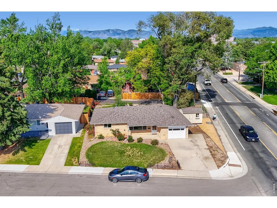 Photo of 1251 Sumner St