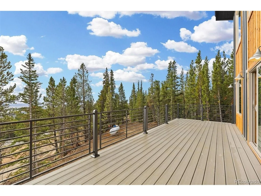 Photo of 385 Silverheels Pl