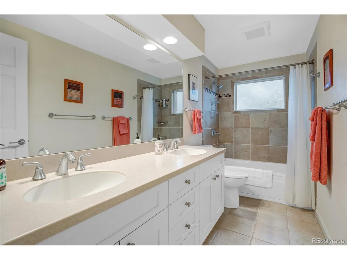Photo of 6647 Apache Ct