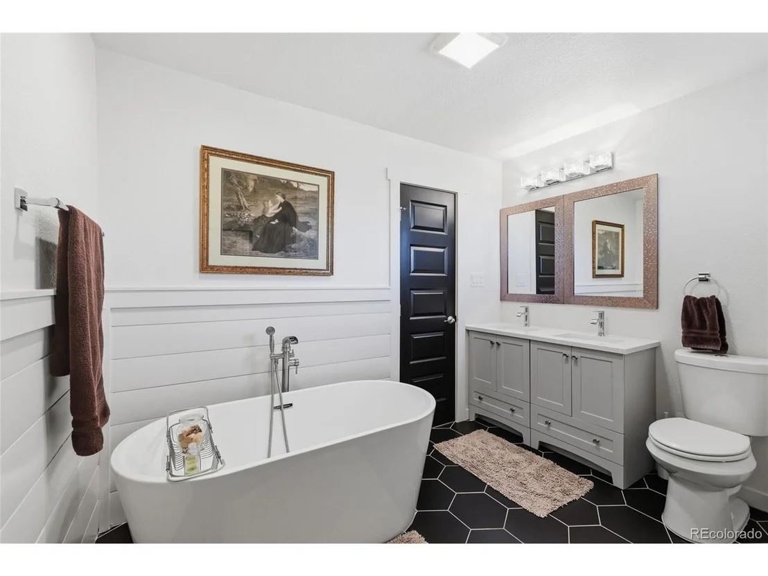 Photo of 2705 Sunset Ln