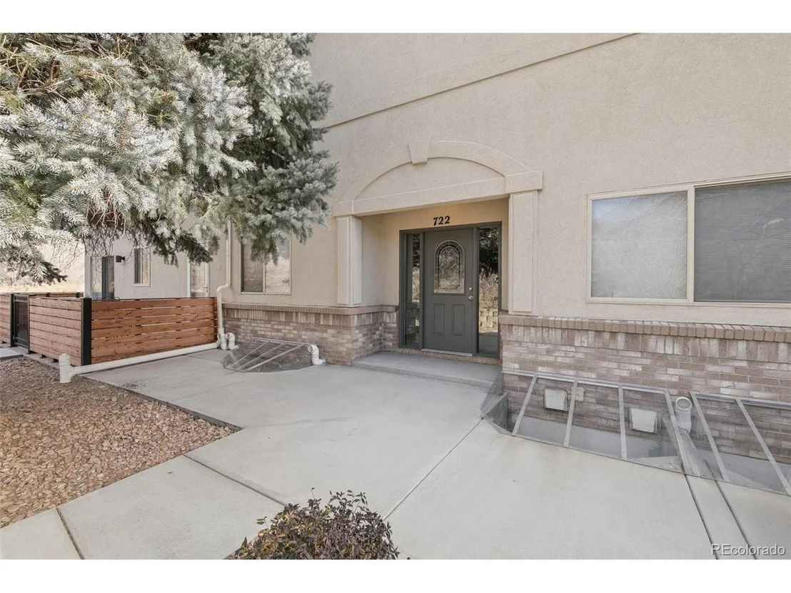 Photo of 722 Elm Cir