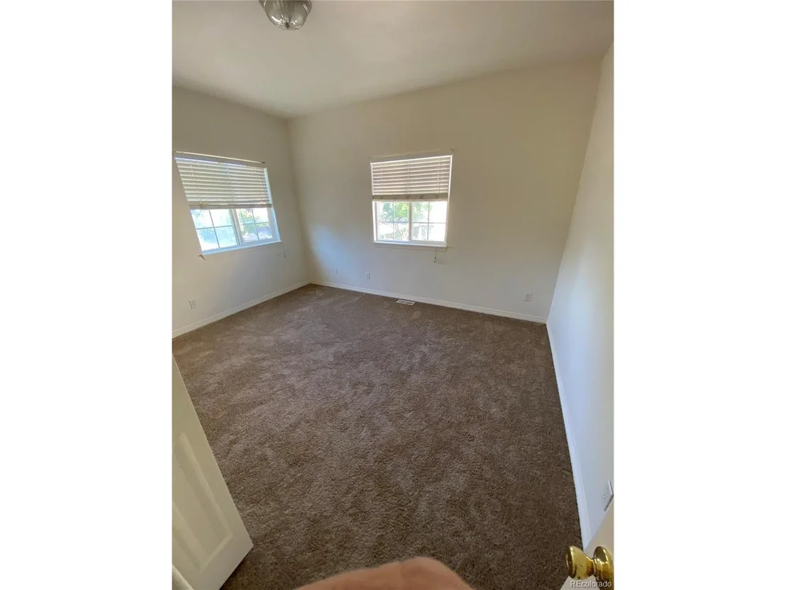 Photo of 18748 E Linvale Cir