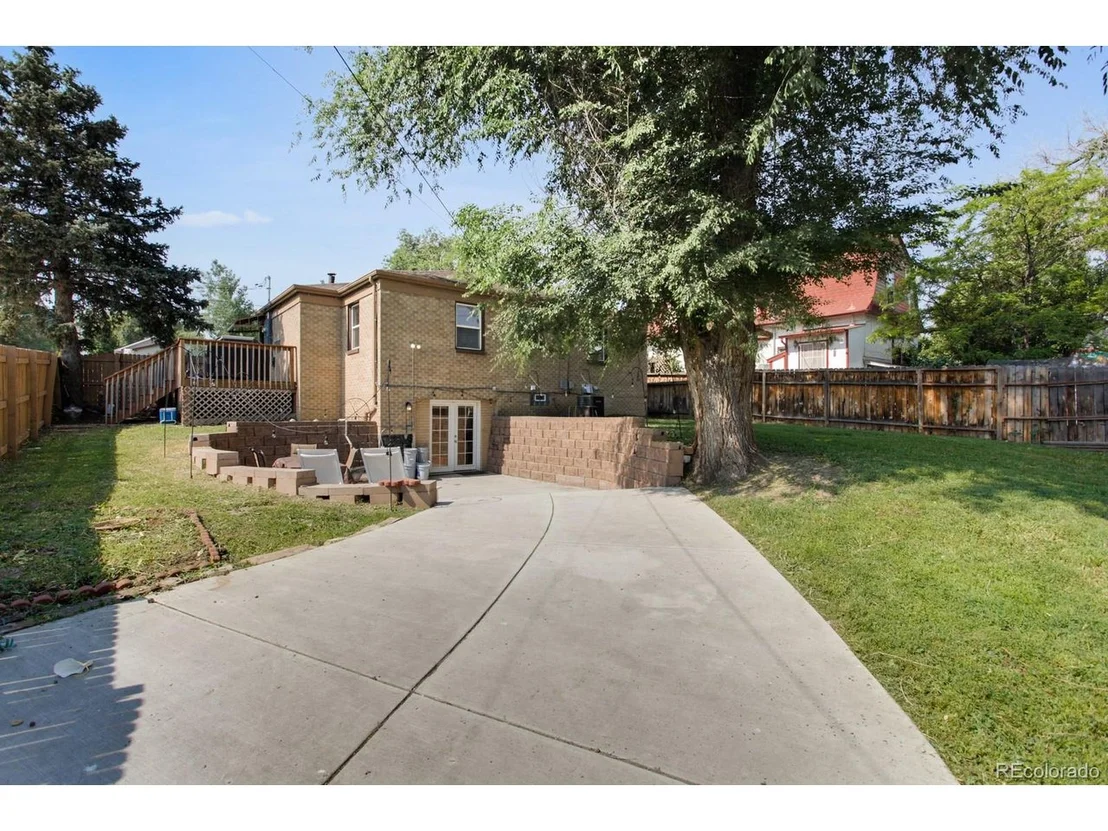 Photo of 3473 W 9th Ave