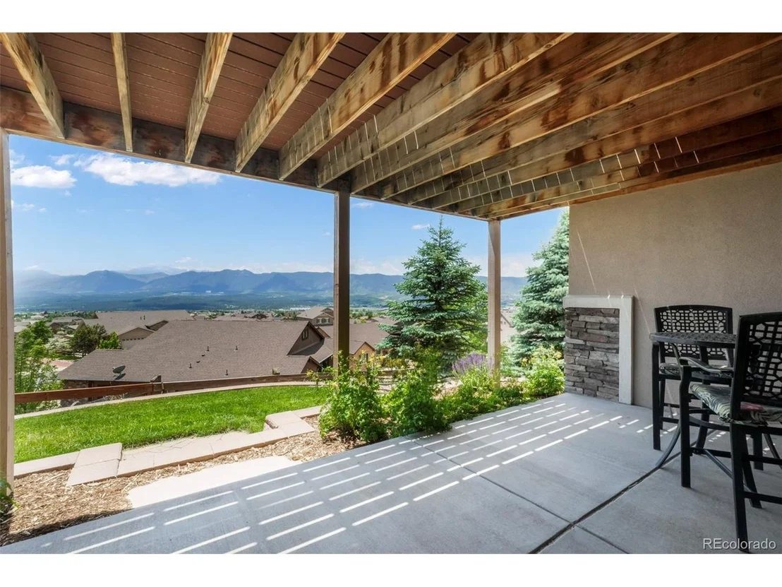 Photo of 215 Kettle Valley Way