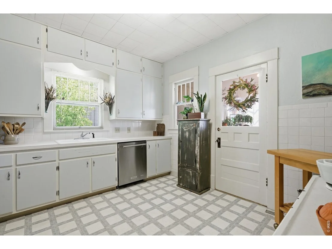 Photo of 212 2nd St