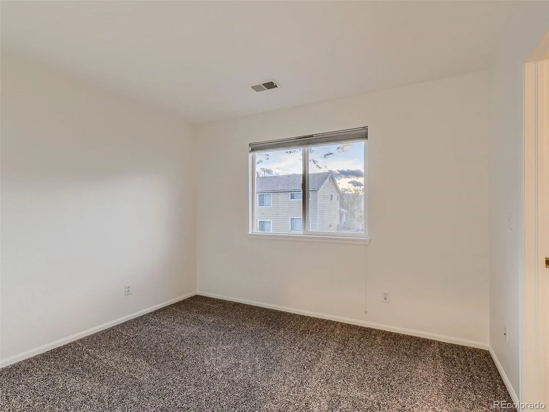 Photo of 10011 Mackay Dr
