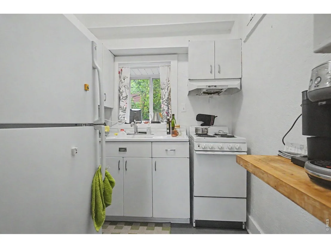 Photo of 1044 Maxwell Ave