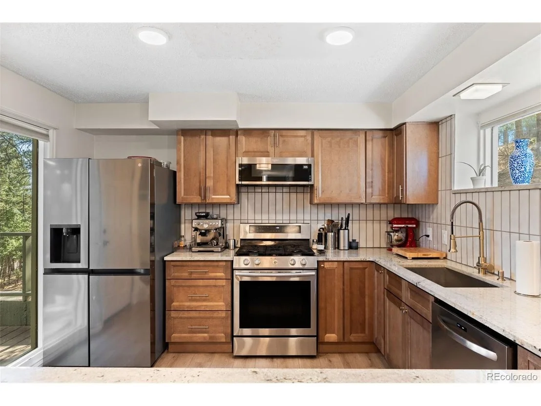 Photo of 20 Long Ridge Dr