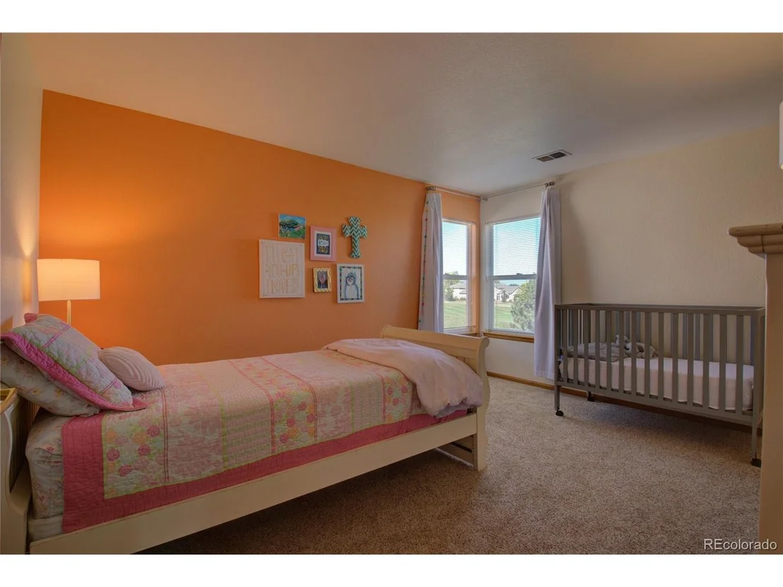Photo of 646 Clarendon Dr