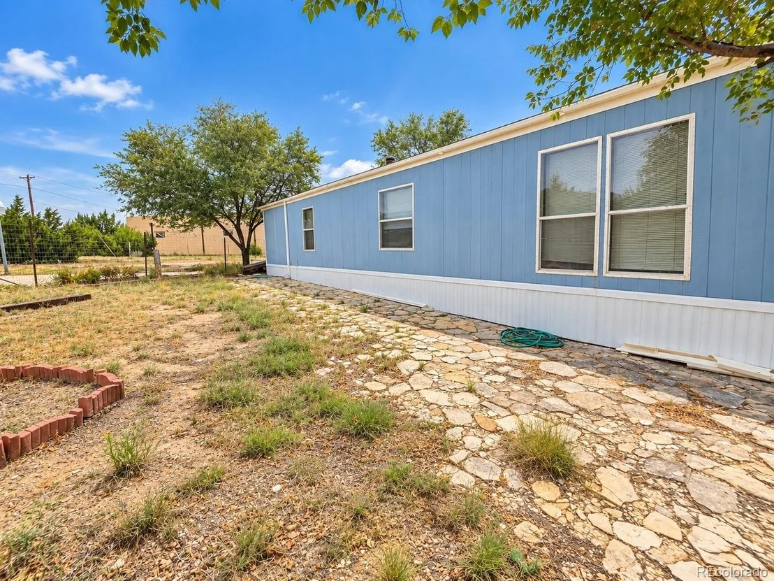 Photo of 33 7th Ave
