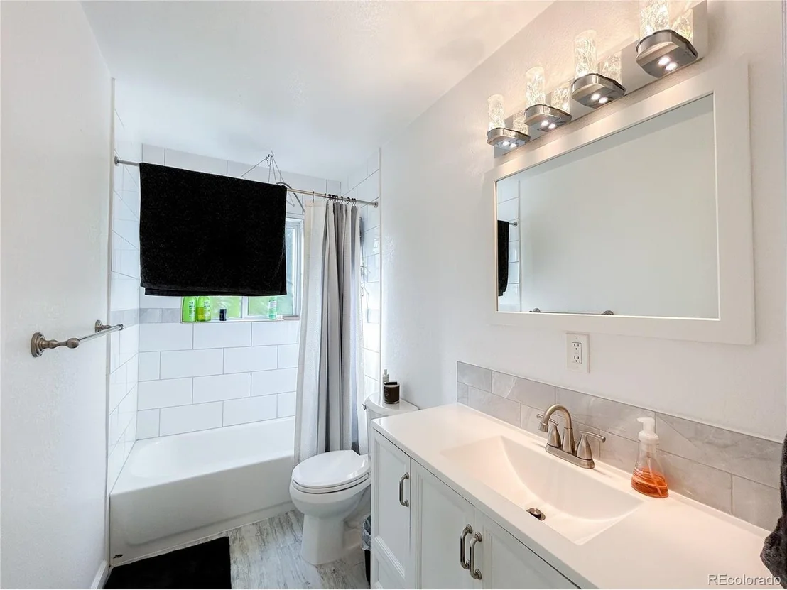 Photo of 8217 Explorador Calle