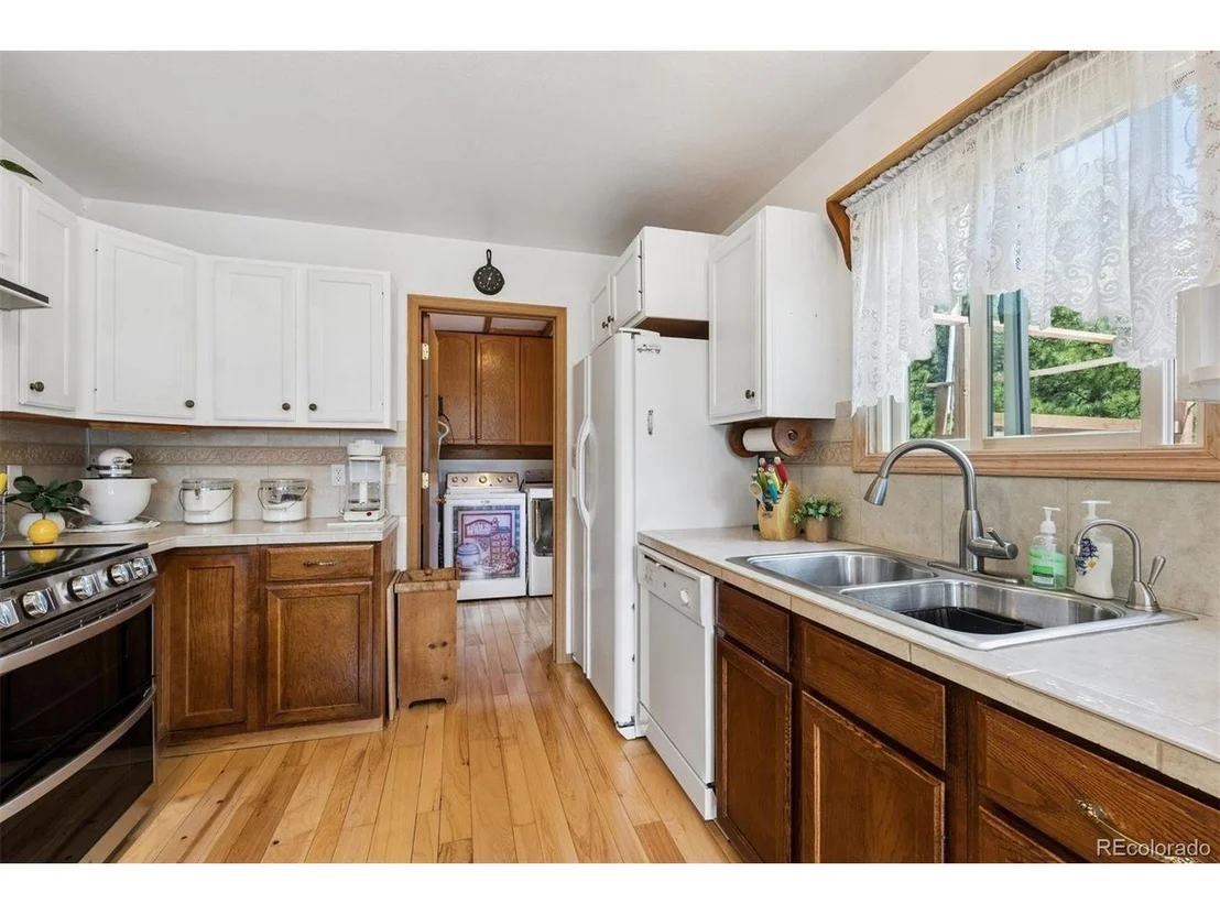 Photo of 225 Hell Canyon Rd