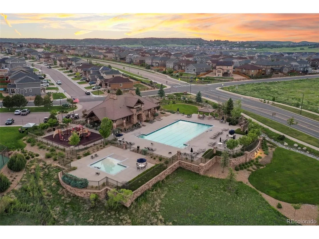 Photo of 7598 Oasis Dr