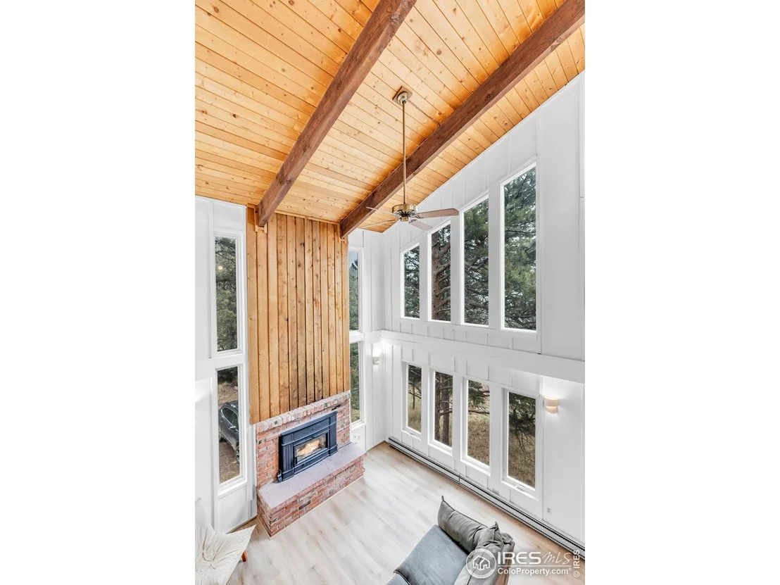 Photo of 287 Brook Cir