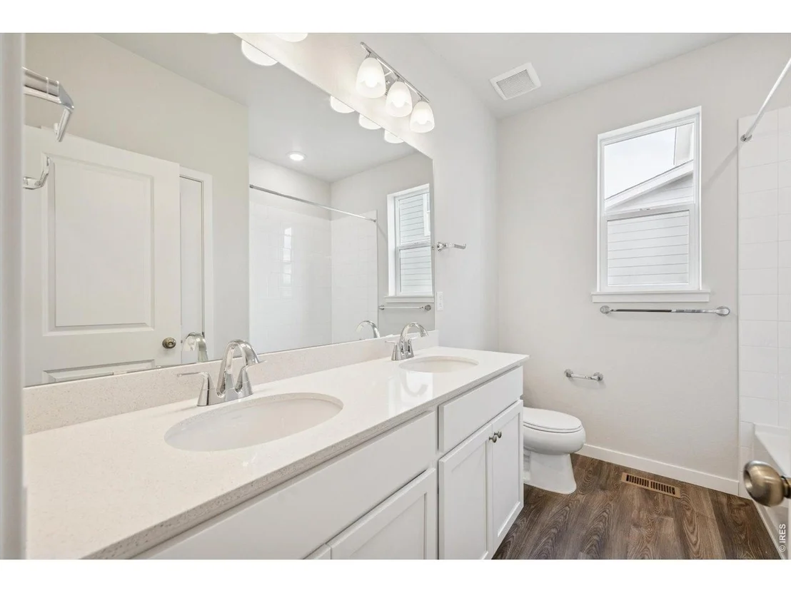 Photo of 815 Kettlepond Way
