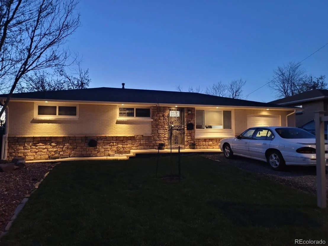 Photo of 8151 Auburn Ln