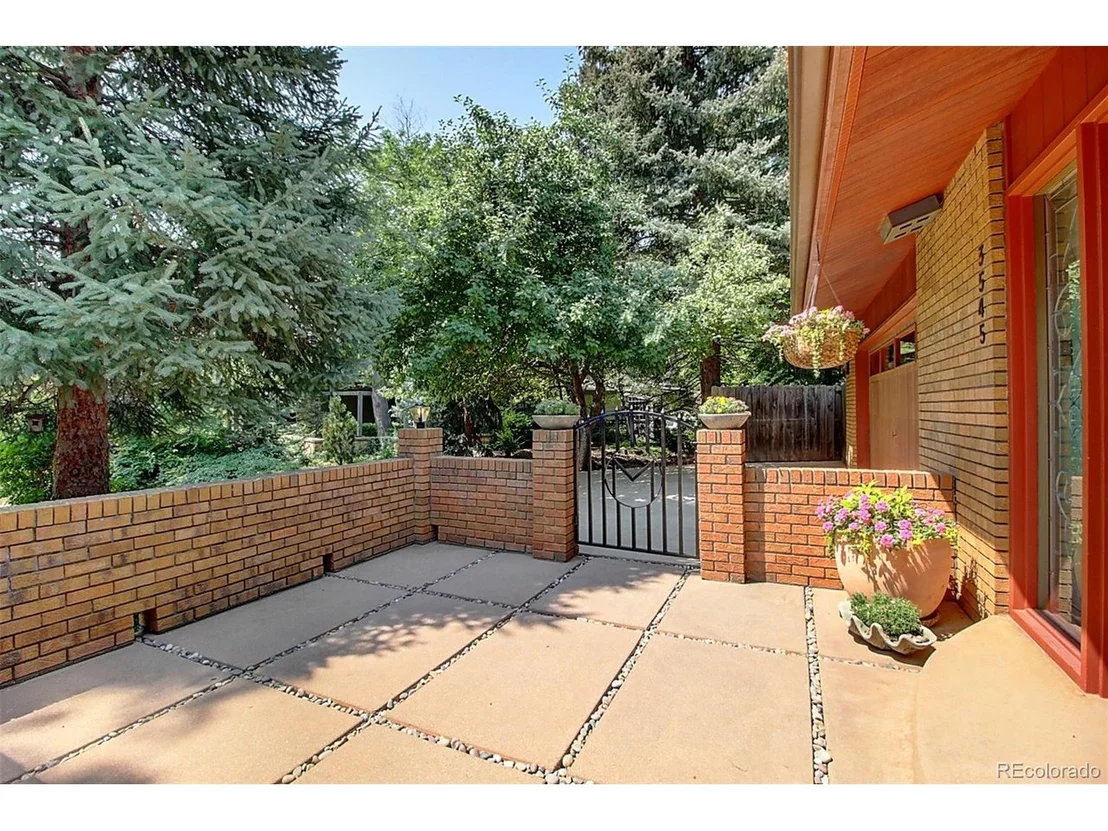 Photo of 3545 Clover Cir
