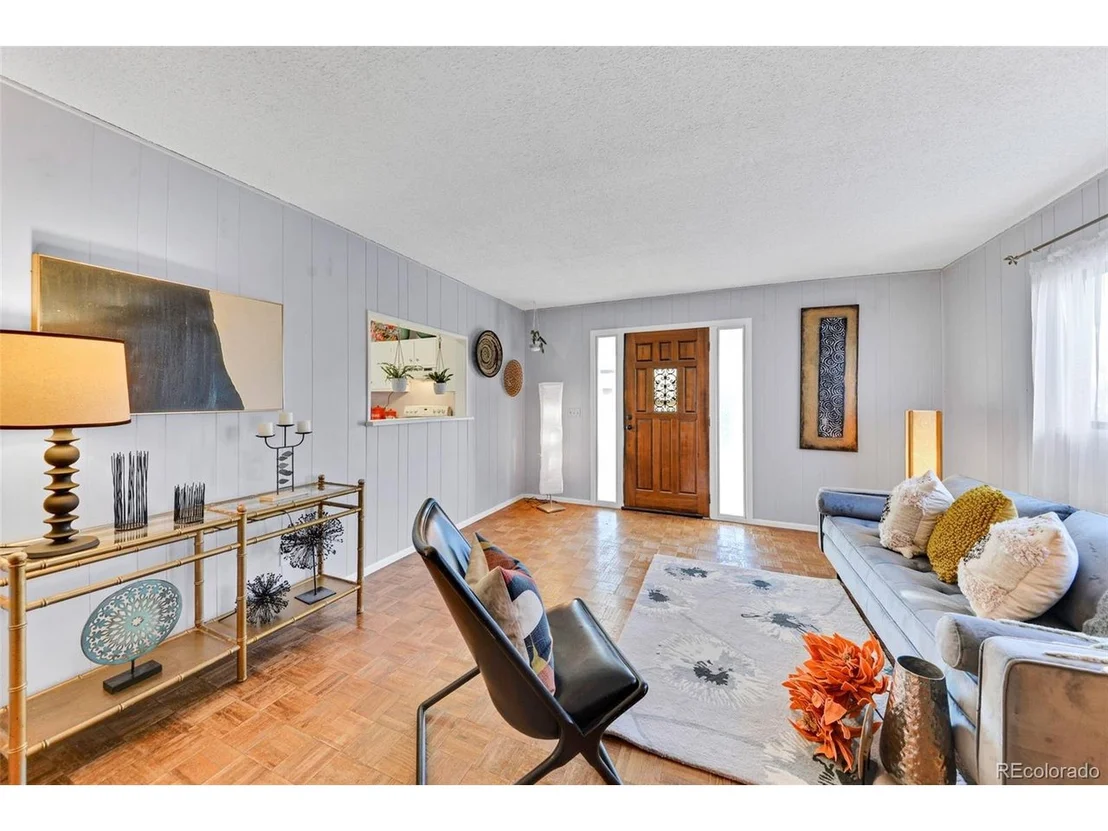 Photo of 580 Bountiful Ct