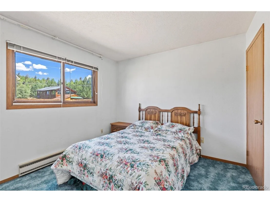 Photo of 143 Meadow Dr