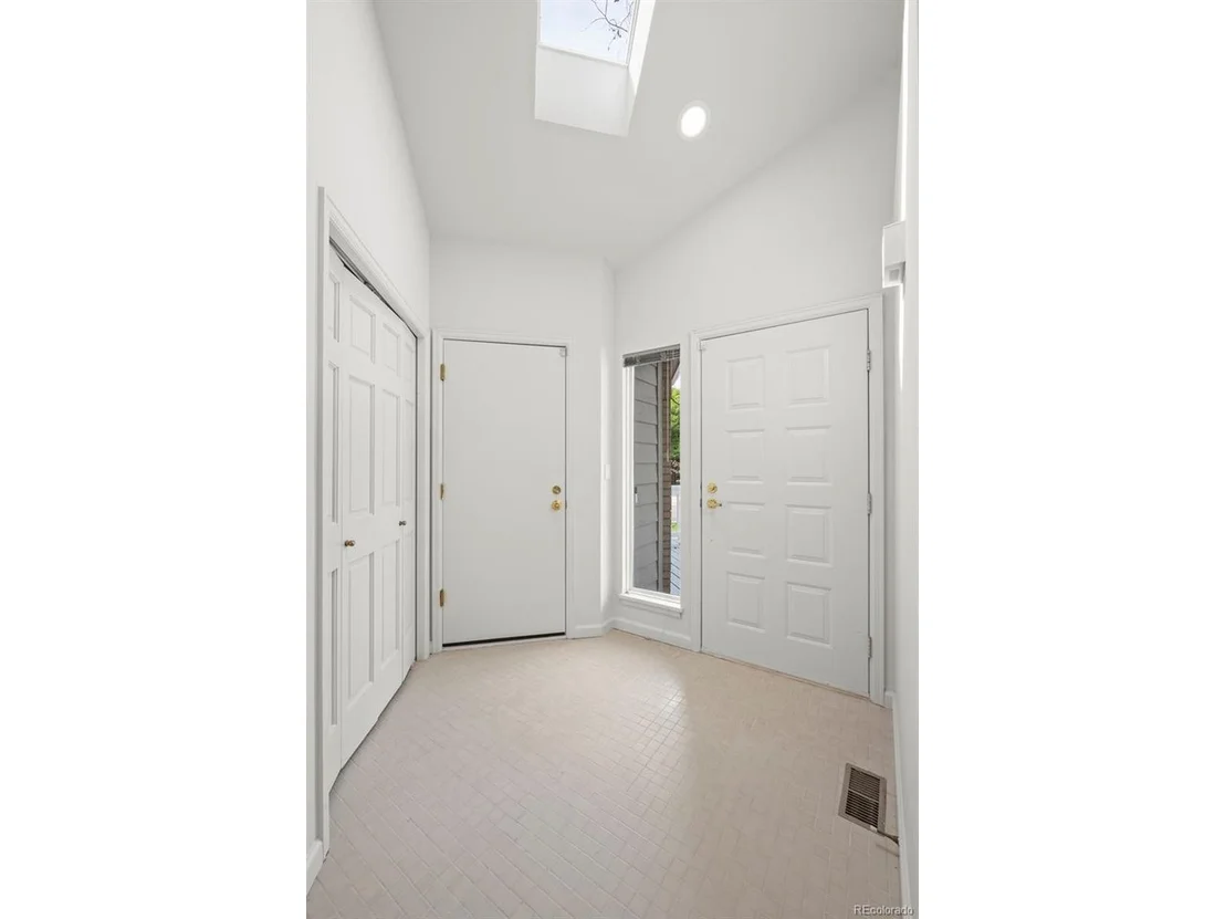 Photo of 5016 Coventry Ct