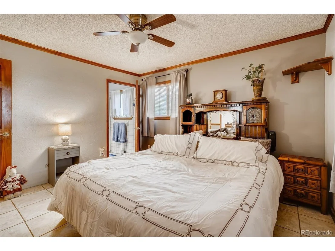 Photo of 5656 W 100th Pl