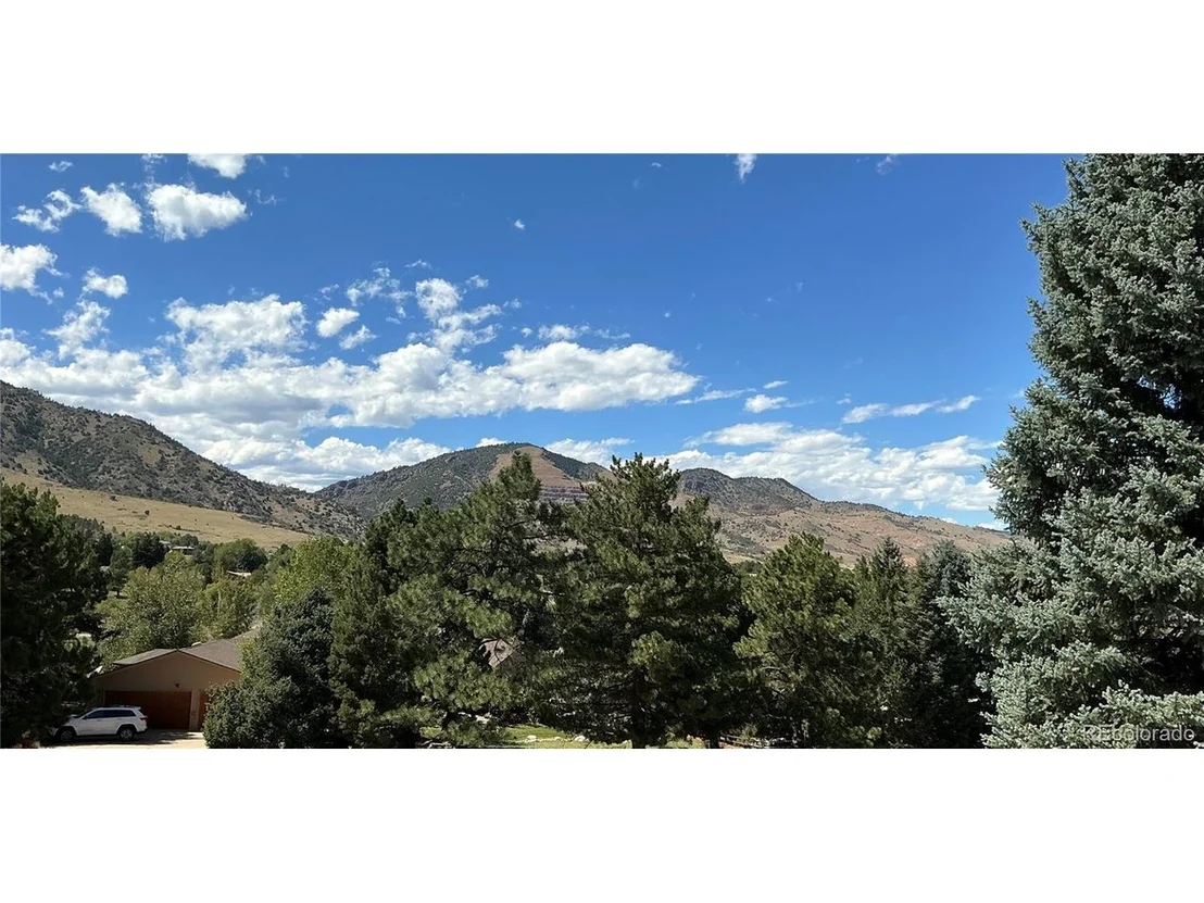 Photo of 5590 Crestbrook Dr