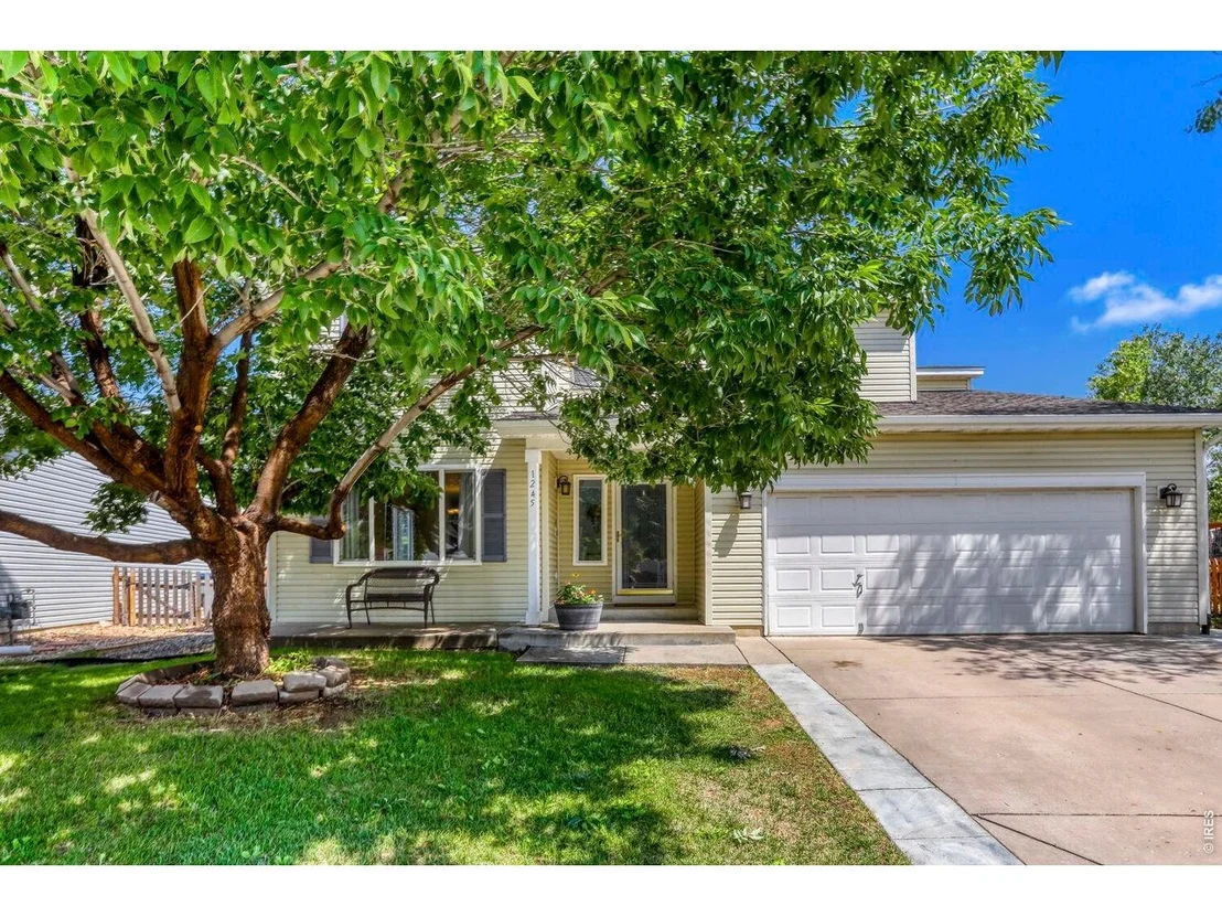Photo of 1245 Fall River Cir