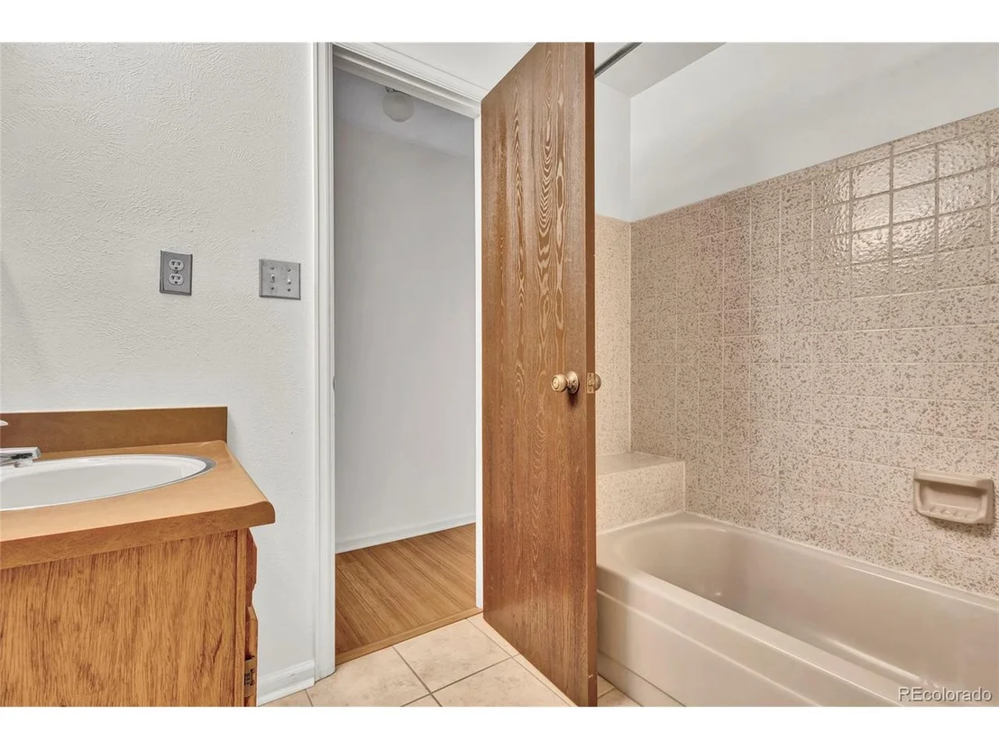 Photo of 844 Mercury Cir