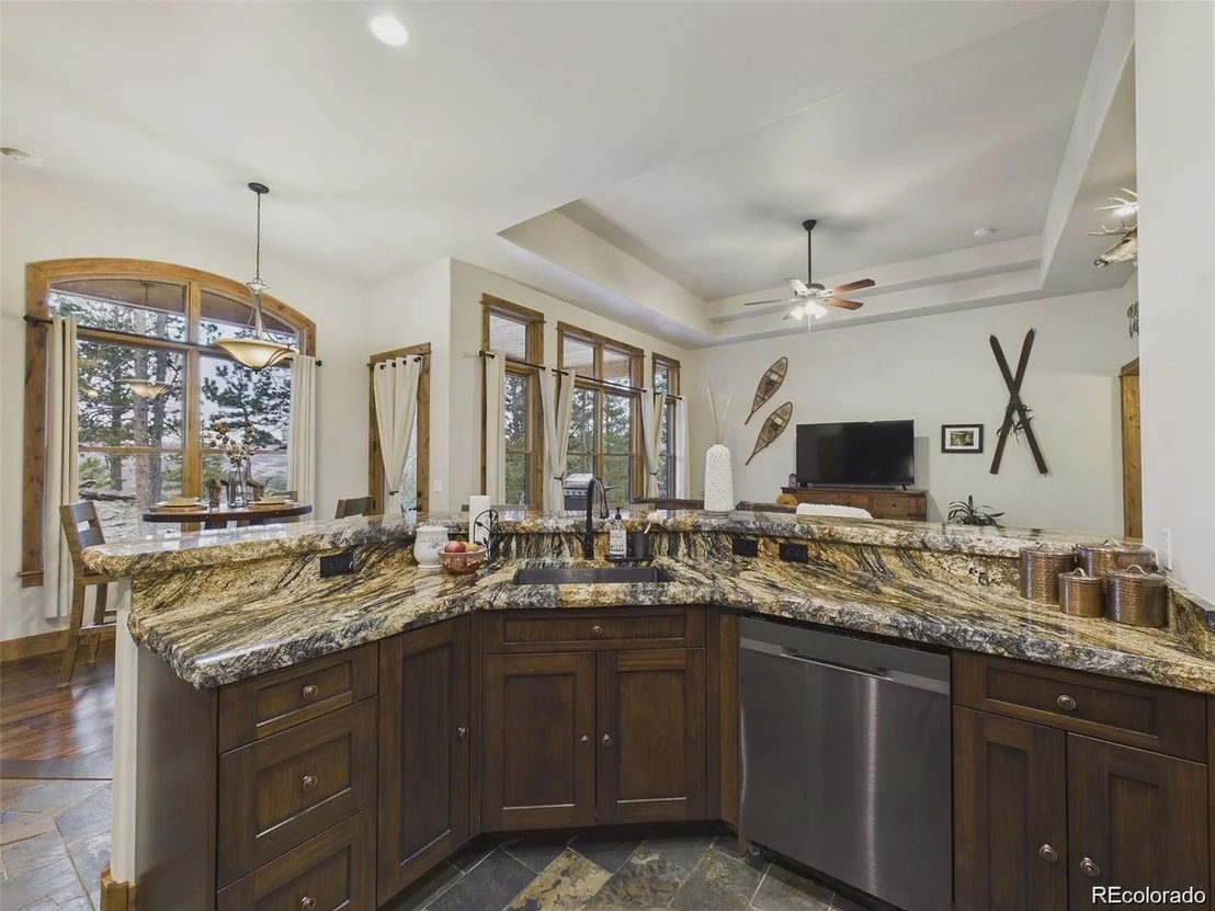 Photo of 350 Foxtail Dr