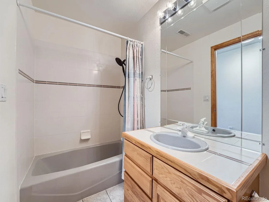 Photo of 370 Golden Eagle Dr