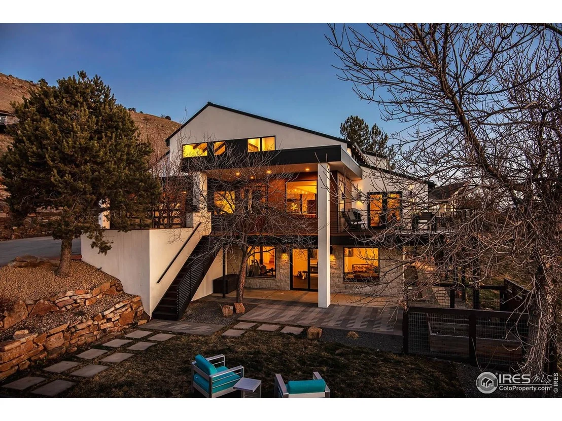 Photo of 210 Cactus Ct
