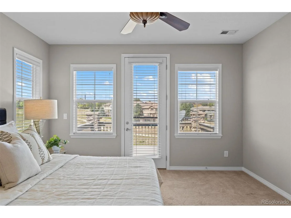 Photo of 10876 Valleybrook Cir