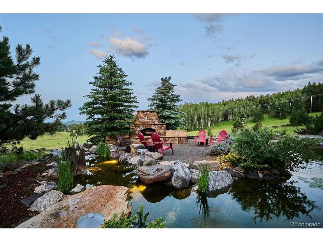 Photo of 477 W Meadow Rd