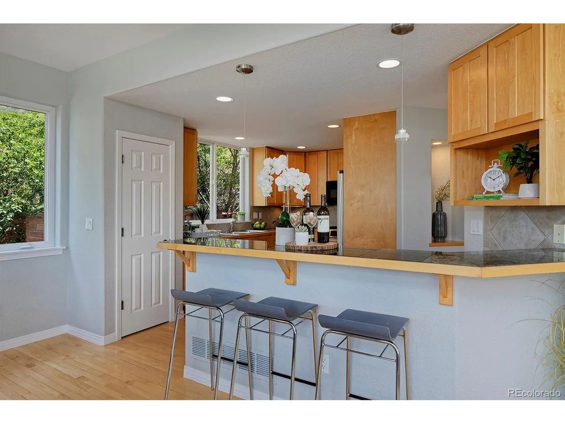 Photo of 645 1st Ave