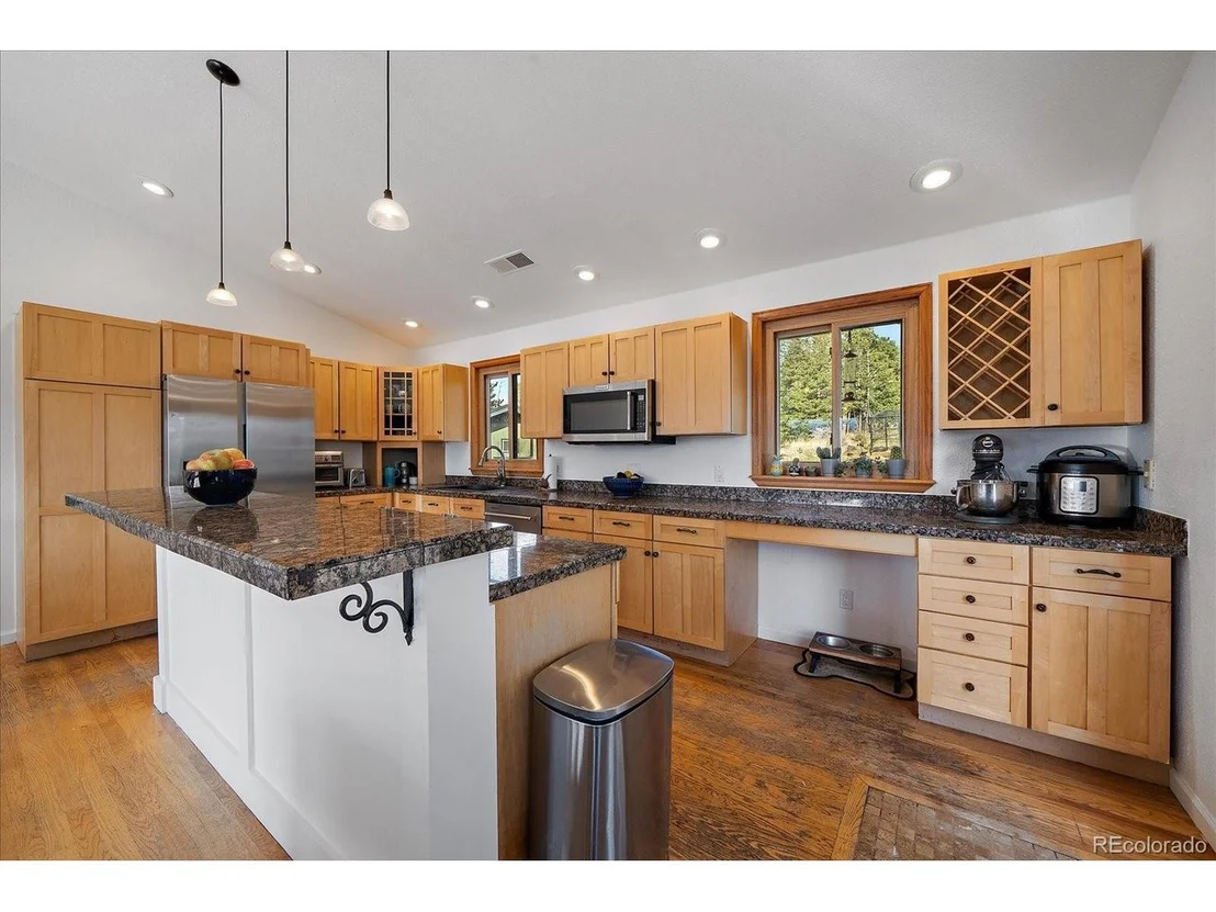 Photo of 26792 Hilltop Rd