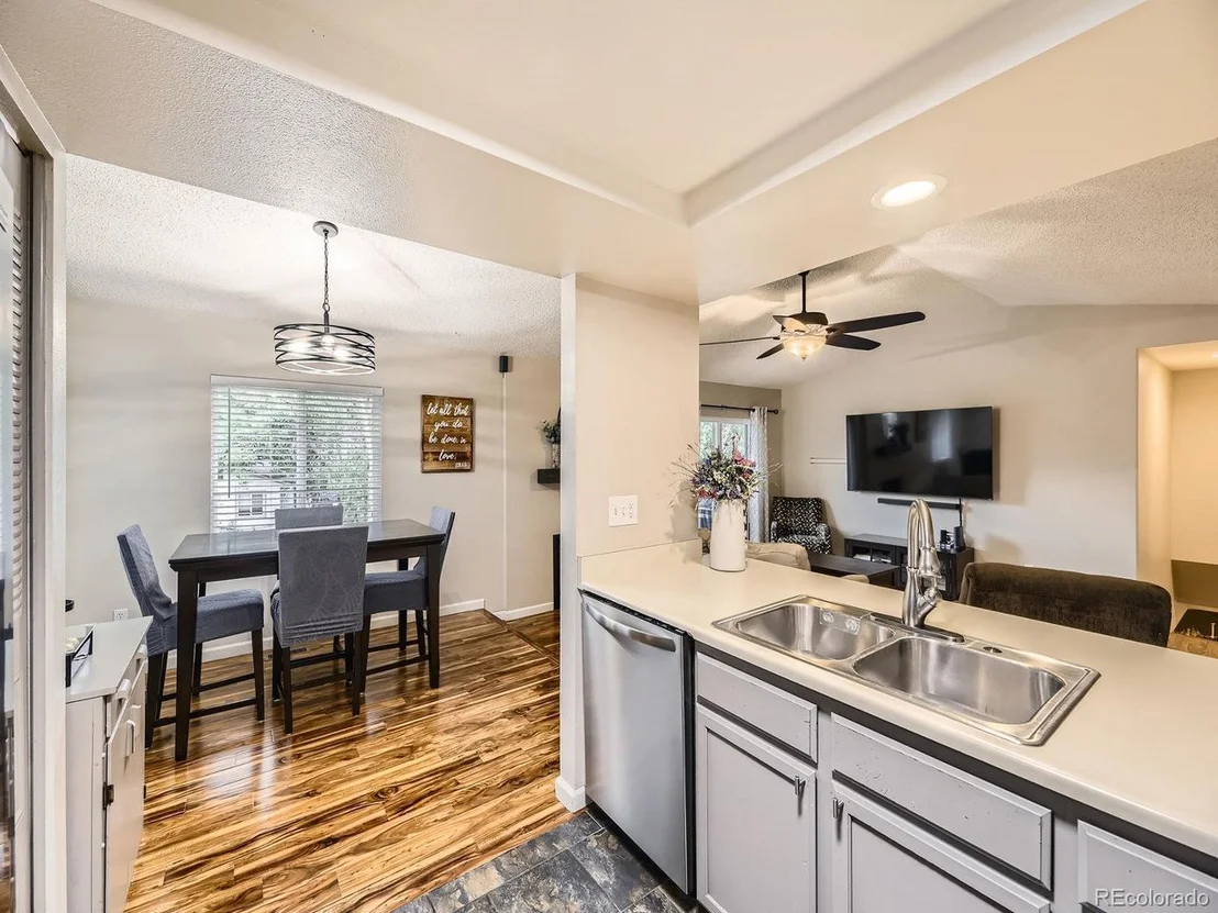 Photo of 2104 Vineyard Dr