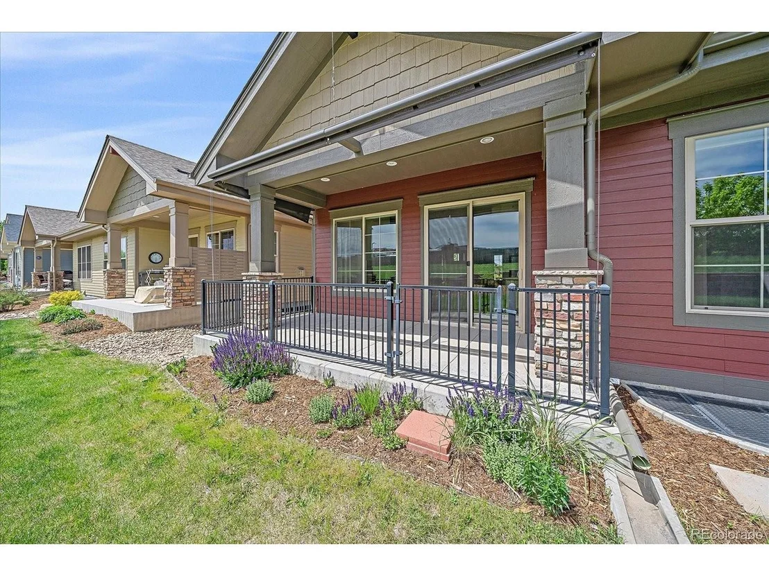 Photo of 1130 Summit View Dr
