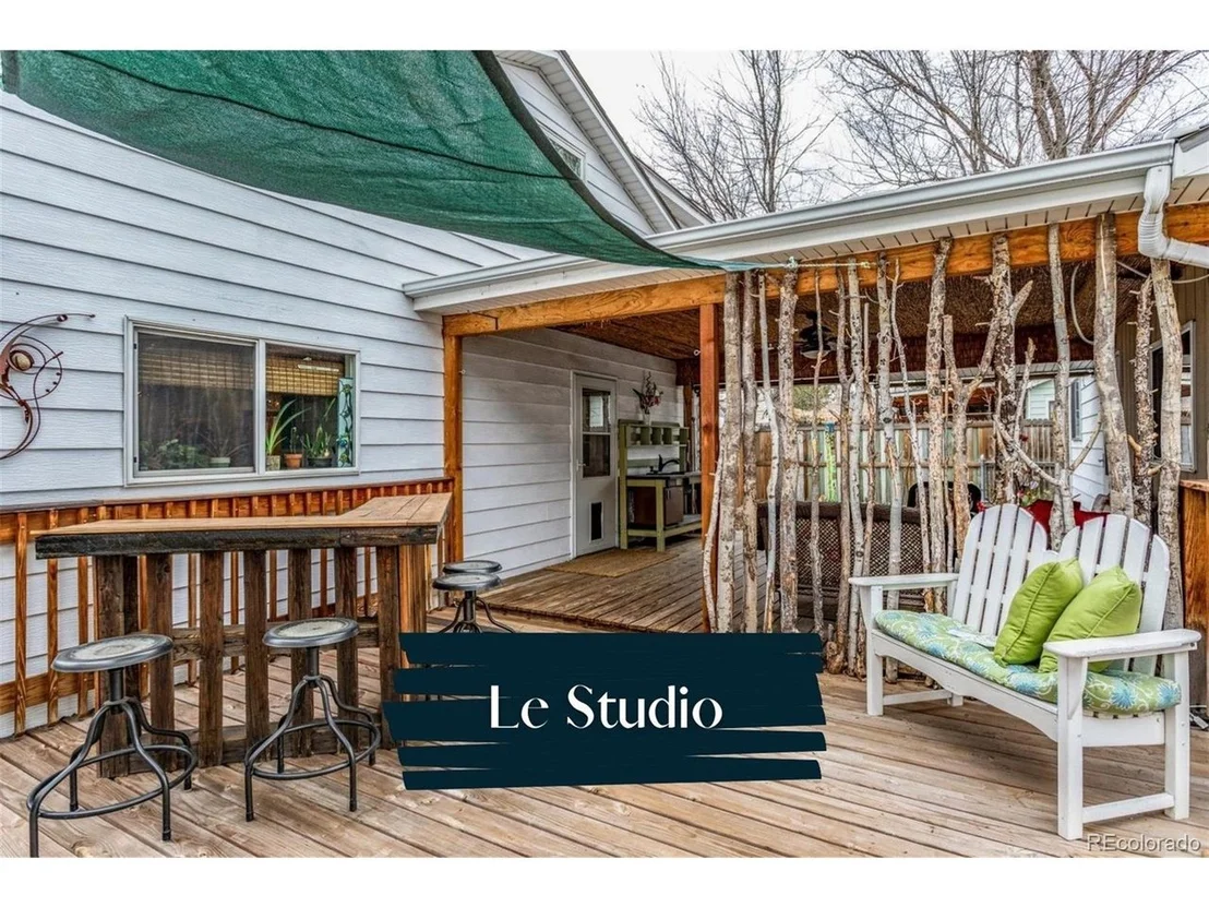 Photo of 2465 Depew St